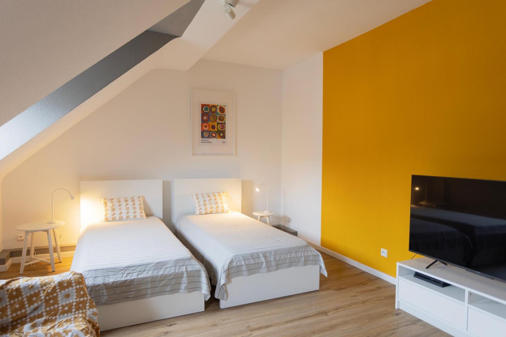 Big Flat With Fresh Renovation, Free Parking, Sonyps, Netflix Apartment Duisburg Exterior foto